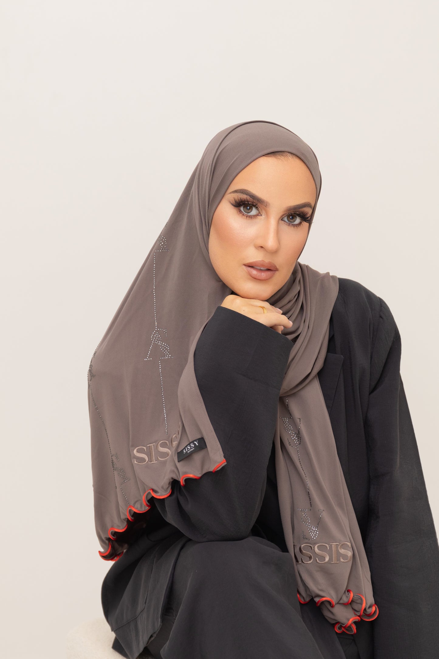 SISSY TAUPE